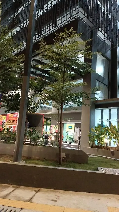 Apartment Legasi Kampung Baru Guest House By Rumahrehat Twin Tower View Kuala Lumpur Malaysia