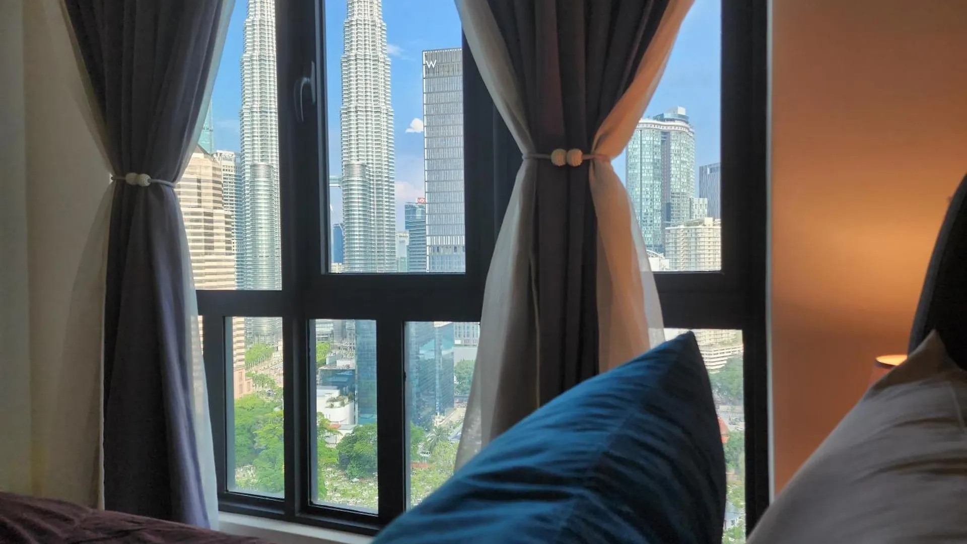 Legasi Kampung Baru Guest House By Rumahrehat Twin Tower View Kuala Lumpur 0*,