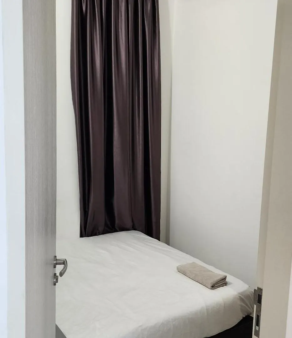 Legasi Kampung Baru Guest House By Rumahrehat Twin Tower View Kuala Lumpur Apartment