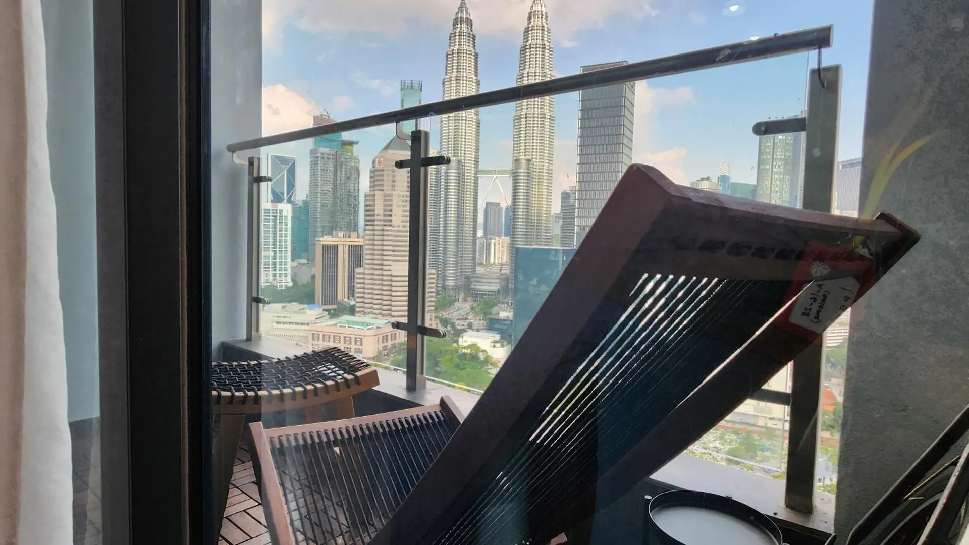 Legasi Kampung Baru Guest House By Rumahrehat Twin Tower View Kuala Lumpur Malaysia
